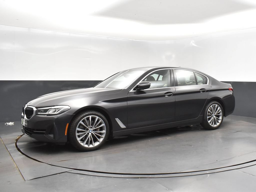 Used 2022 BMW 540i w/ Premium Package RWD image 3