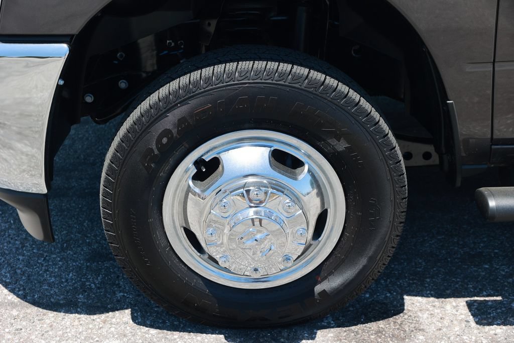 New 2026 RAM 3500 Tradesman AWD/4WD image 11