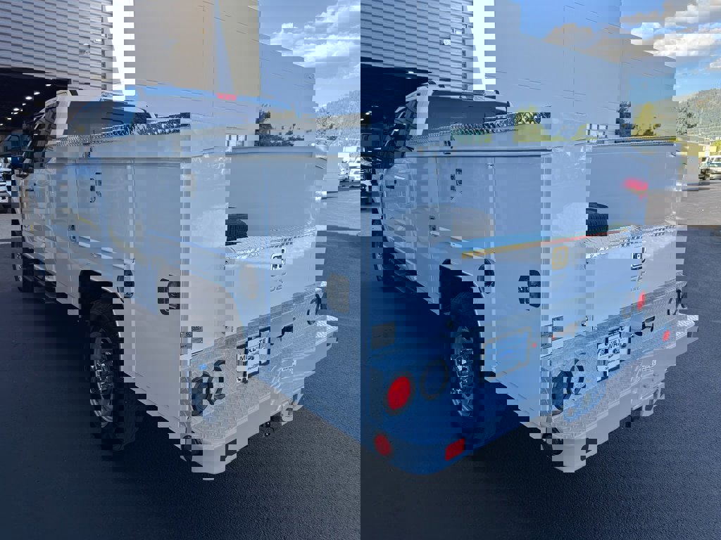 New 2025 Ford F350 XL w/ XL Chrome Package image 15