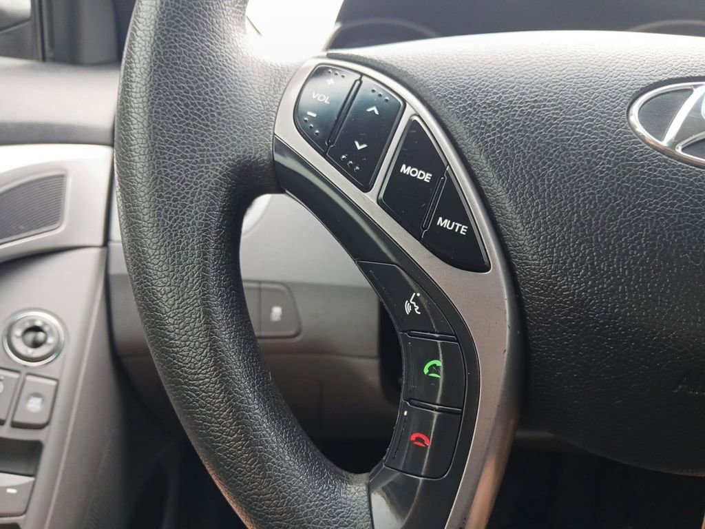 Used 2013 Hyundai Elantra GLS w/ Preferred Pkg FWD image 16