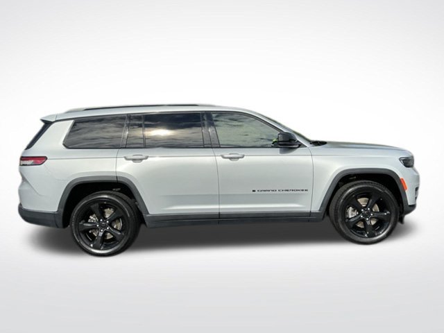 Used 2021 Jeep Grand Cherokee L Laredo RWD image 6