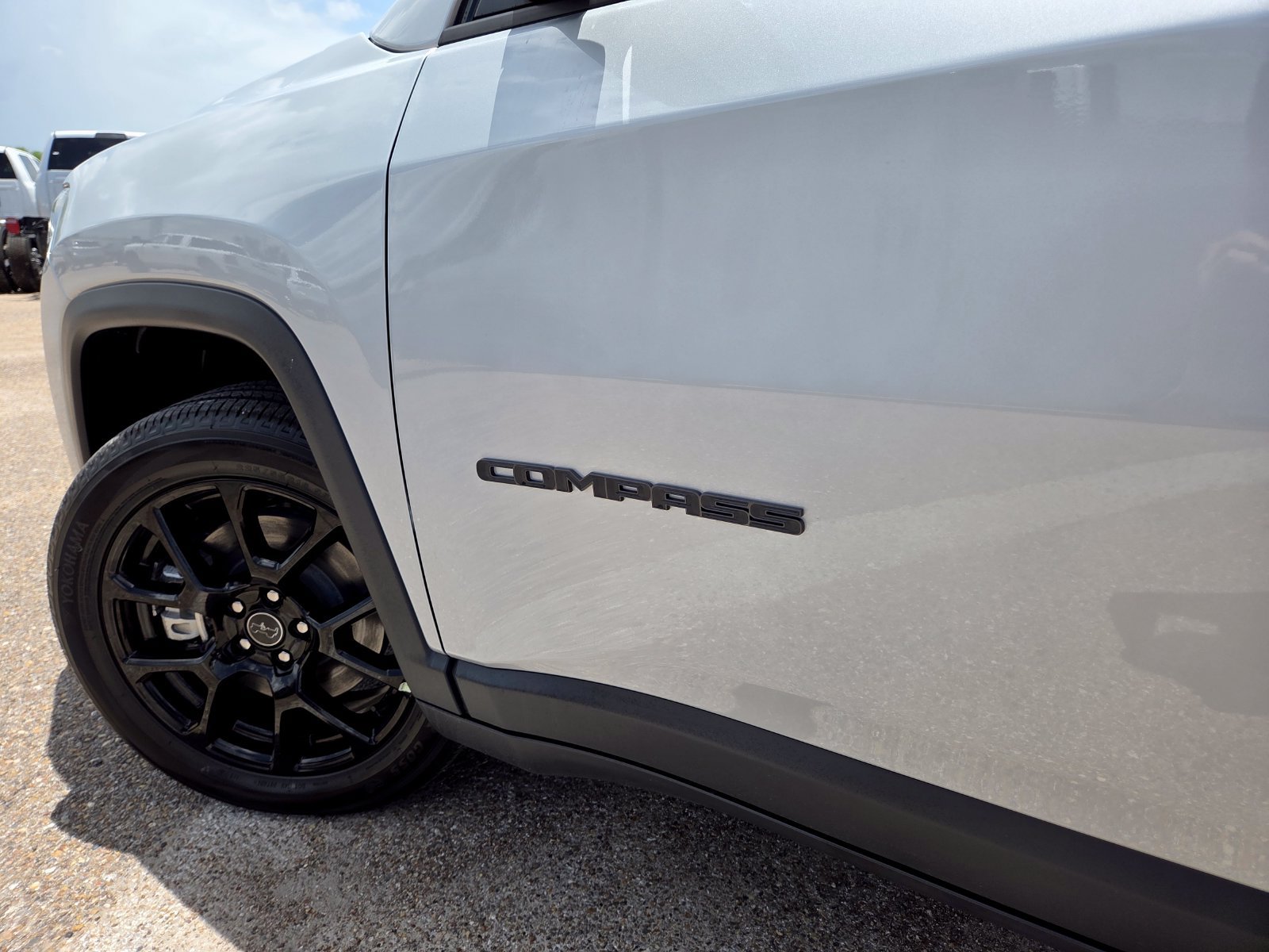 New 2026 Jeep Compass Latitude AWD/4WD image 11