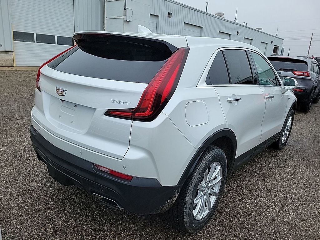 Used 2019 Cadillac XT4 Luxury w/ Trailering Package image 14