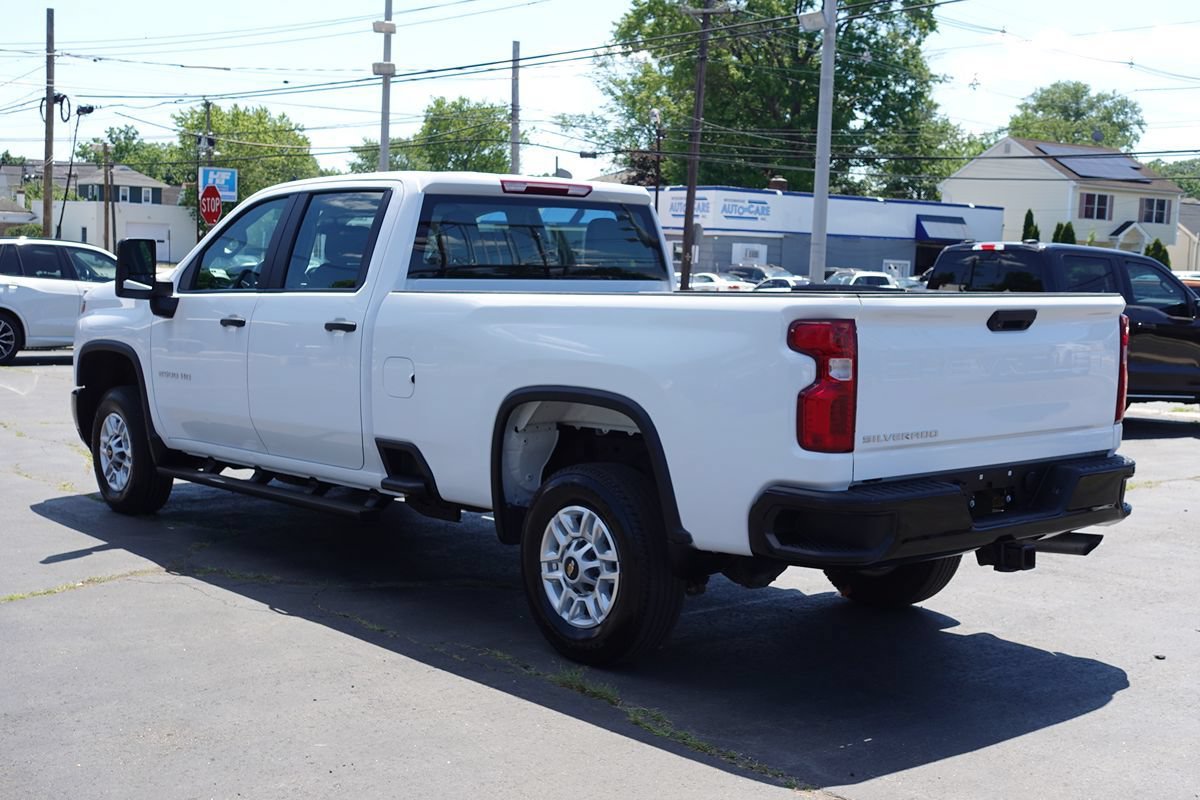 Used 2025 Chevrolet Silverado 2500 W/T AWD/4WD image 2