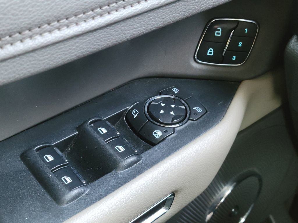 Used 2019 Ford Expedition Limited w/ Equipment Group 301A image 28