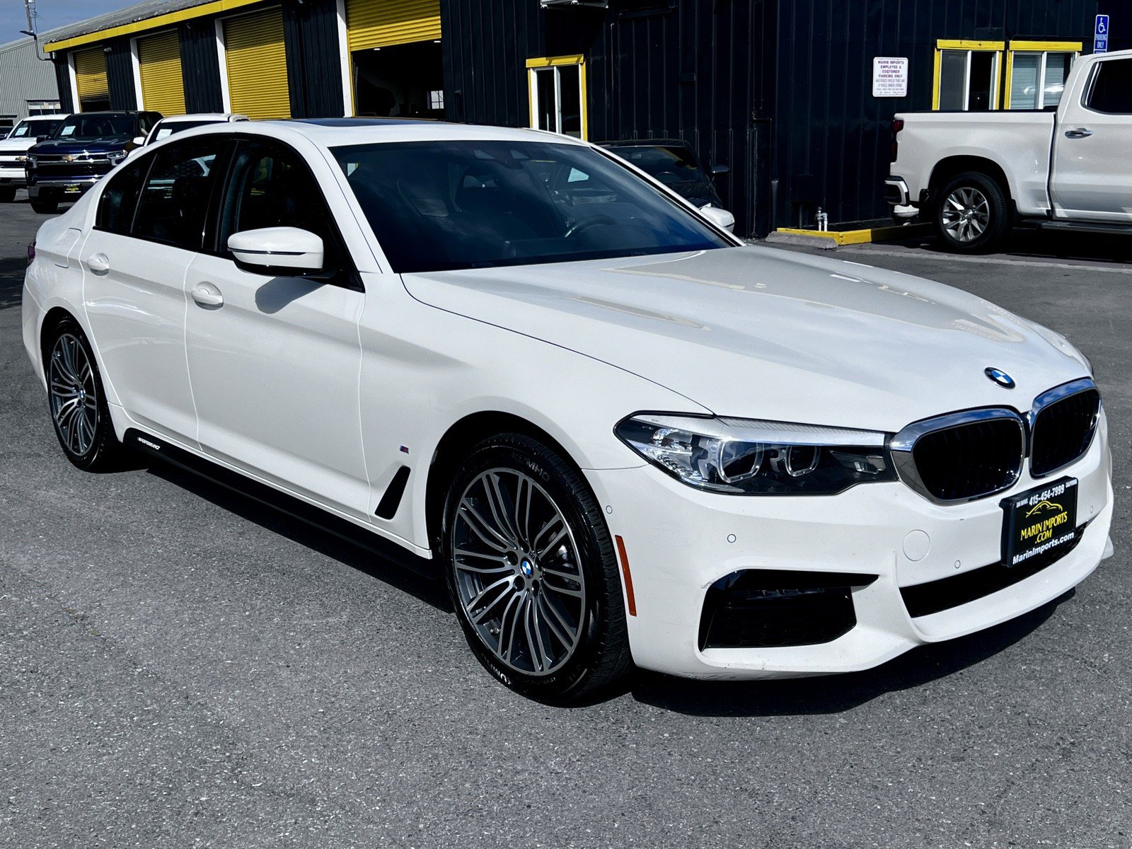 Used 2020 BMW 530e w/ M Sport Package RWD image 4
