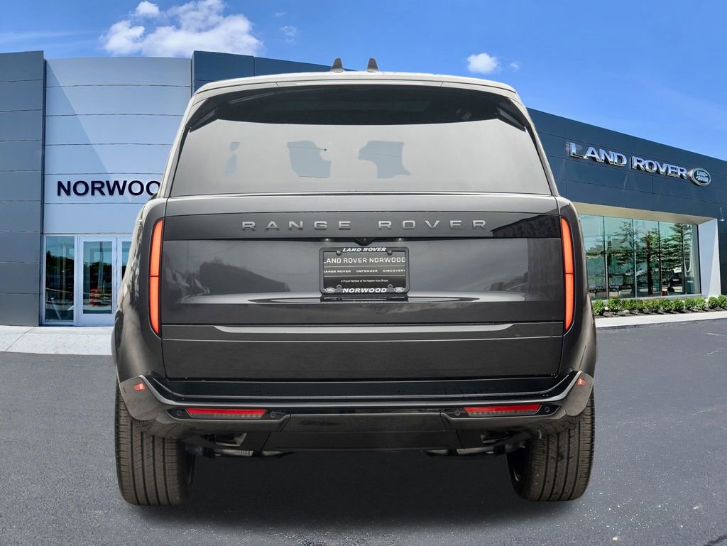 New 2026 Land Rover Range Rover SE image 5
