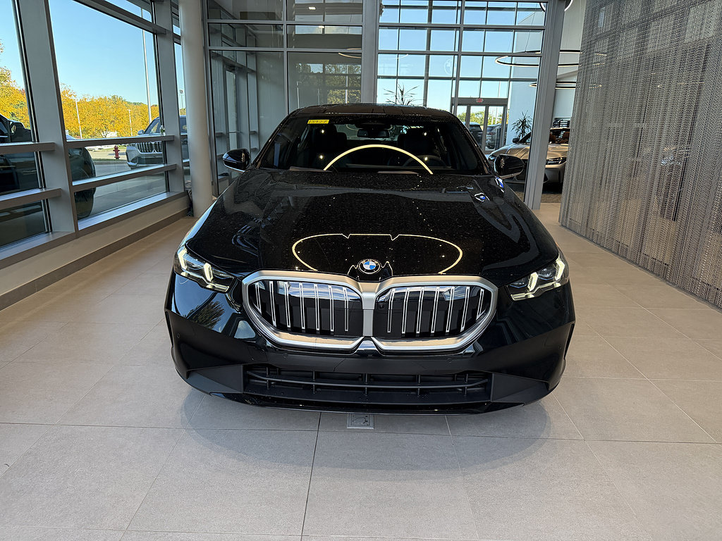 New 2027 BMW 530i xDrive w/ Premium Package AWD/4WD image 2