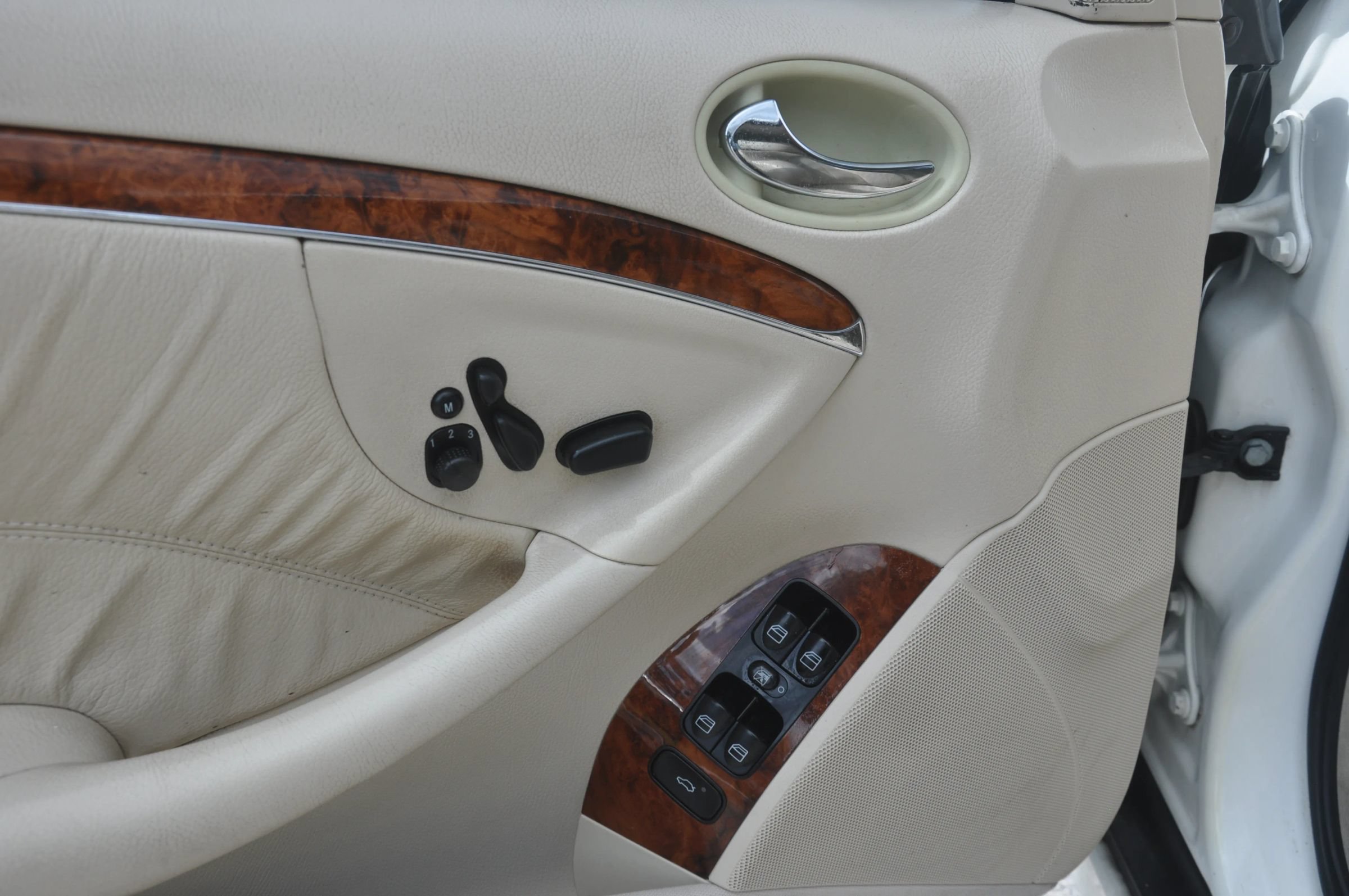 Used 2006 Mercedes-Benz CLK 350 Coupe image 27