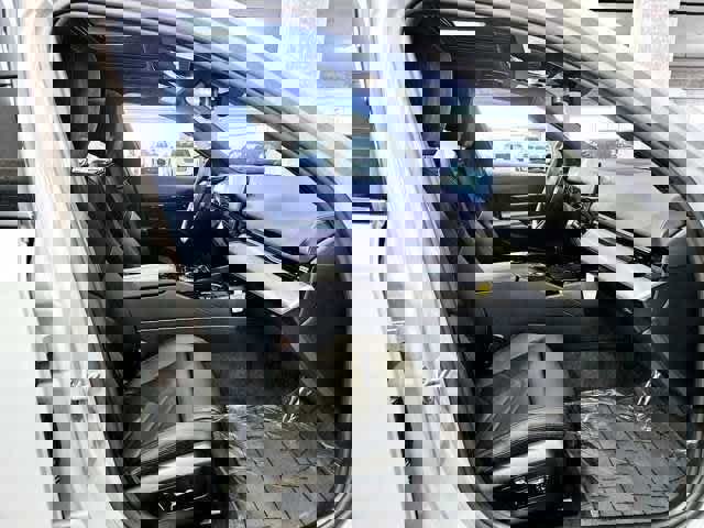 Used 2025 BMW 530i xDrive w/ M Sport Package image 27