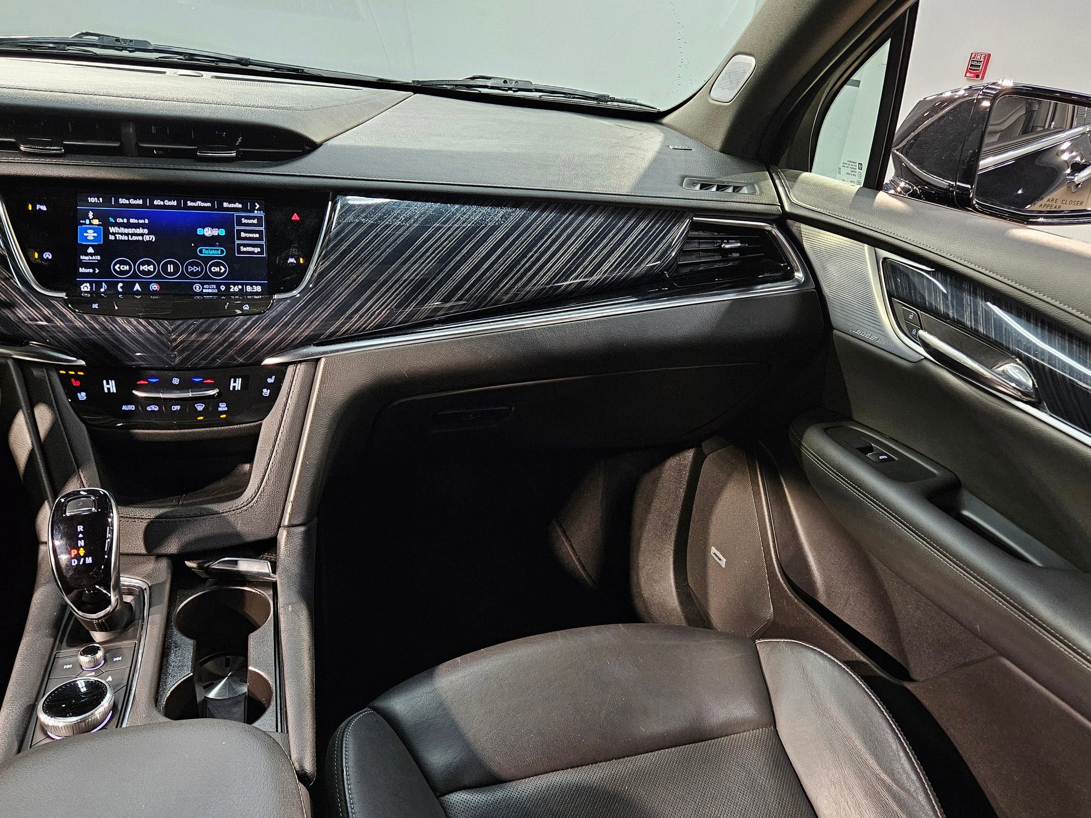 Used 2024 Cadillac XT6 Premium Luxury image 11