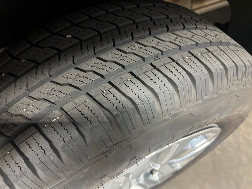 Certified 2020 Chevrolet Silverado 1500 RST image 11