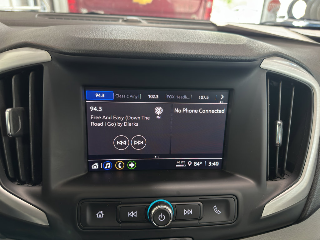 Used 2024 GMC Terrain SLE image 15