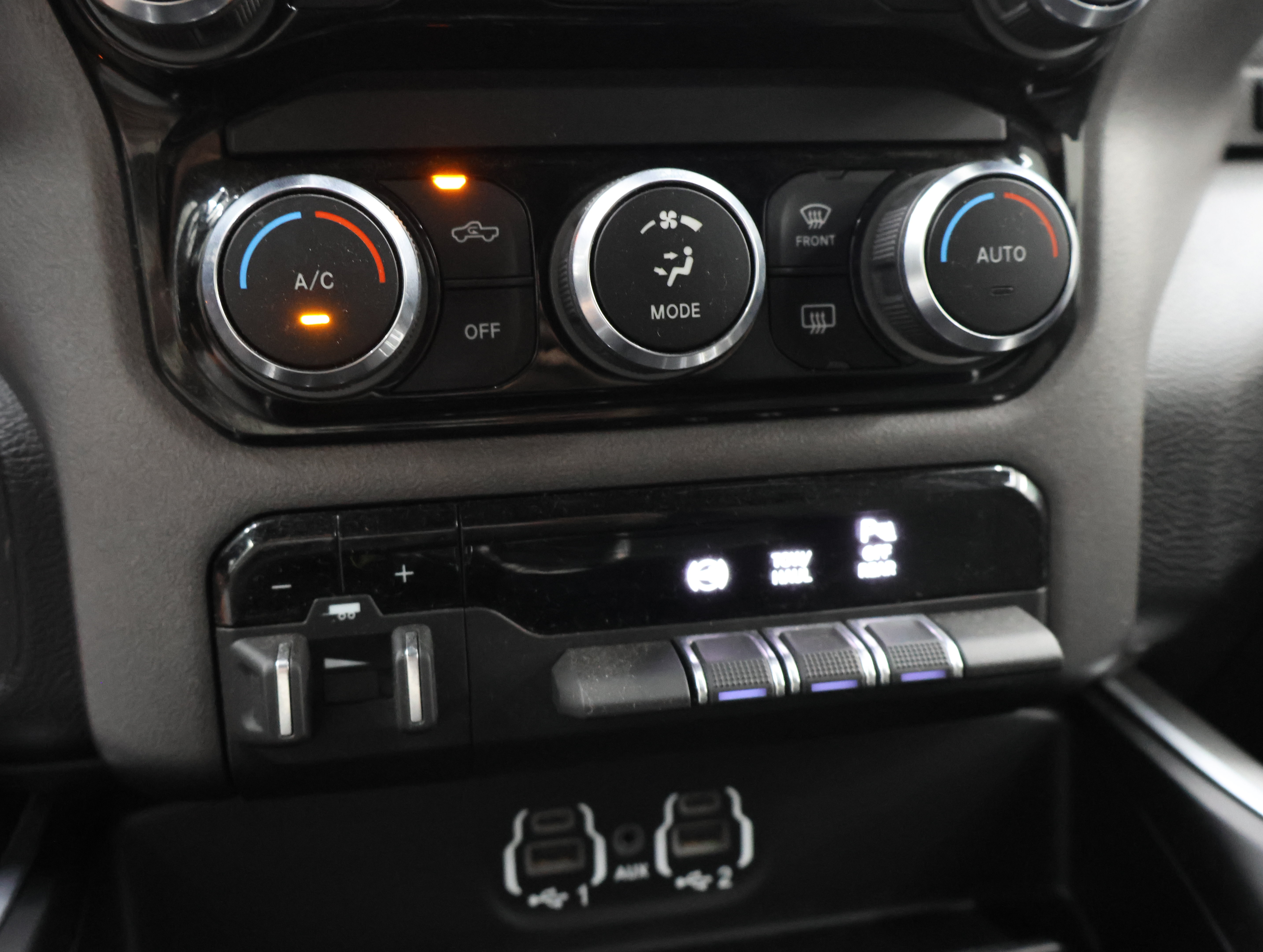Used 2021 RAM 2500 Big Horn w/ Level 1 Equipment Group AWD/4WD image 45