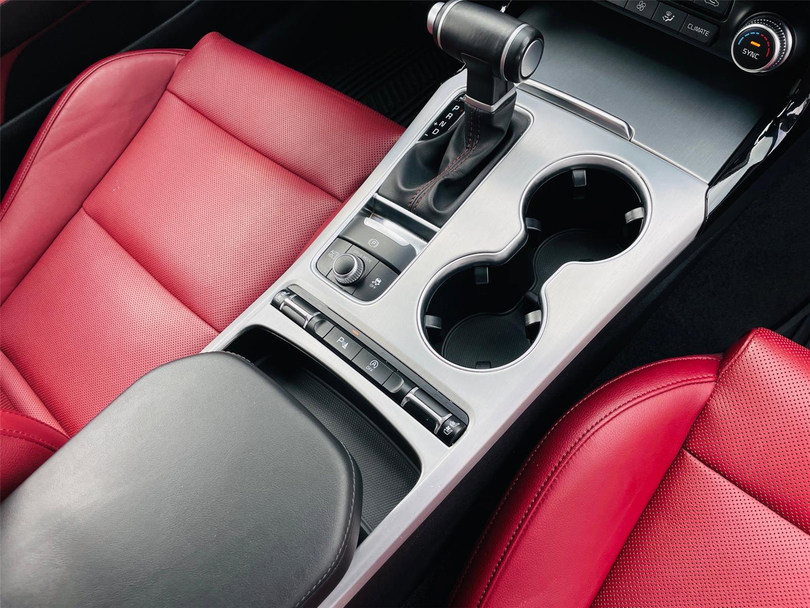 Used 2021 Kia Stinger GT1 RWD image 19