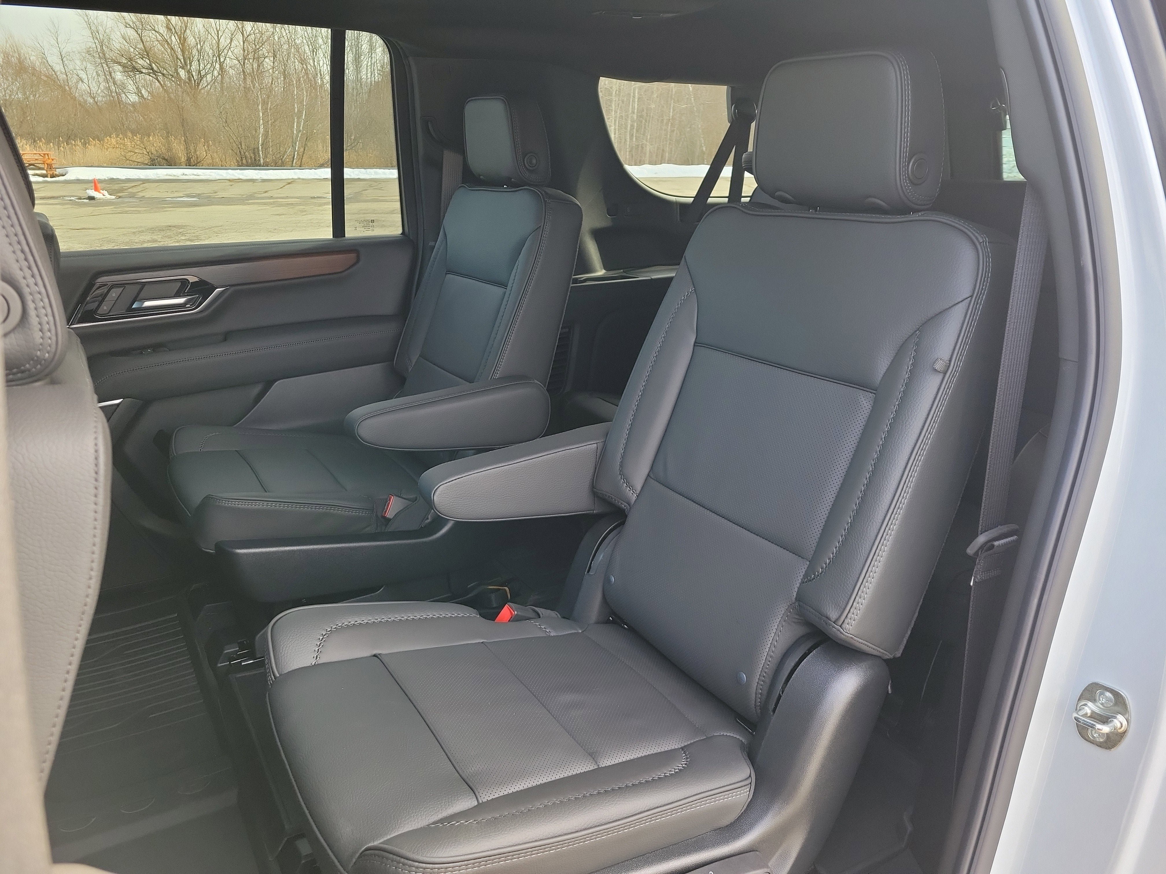 New 2026 GMC Yukon XL Denali w/ Sun & Power Step Package AWD/4WD image 28