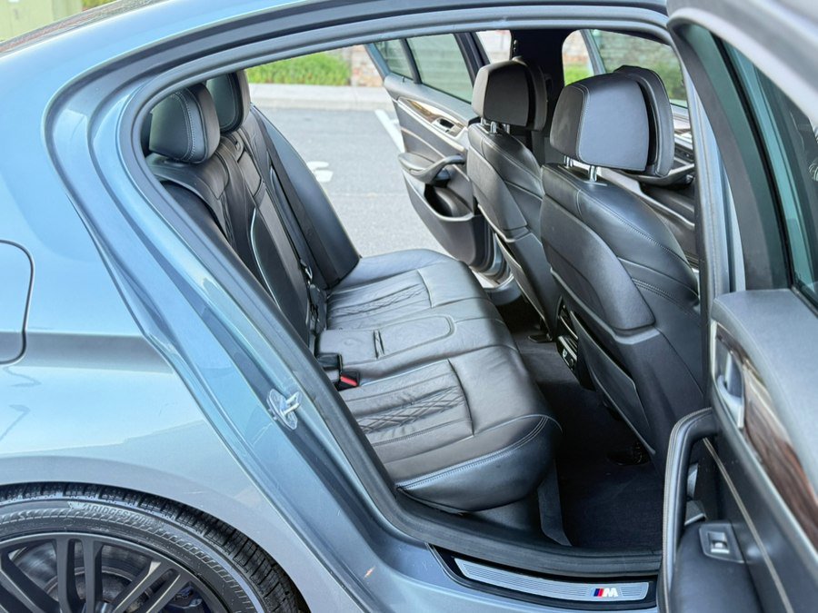 Used 2017 BMW 540i xDrive AWD/4WD image 21