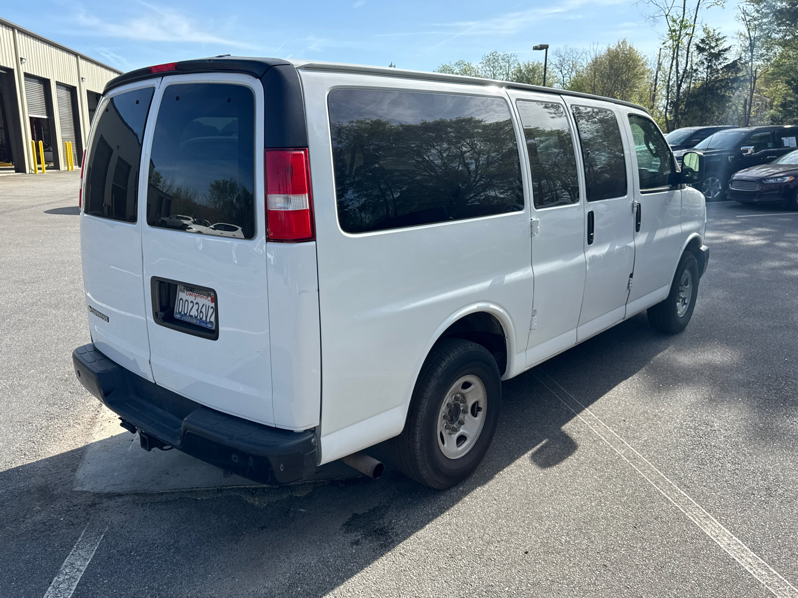 Used 2019 Chevrolet Express 3500 LS image 5