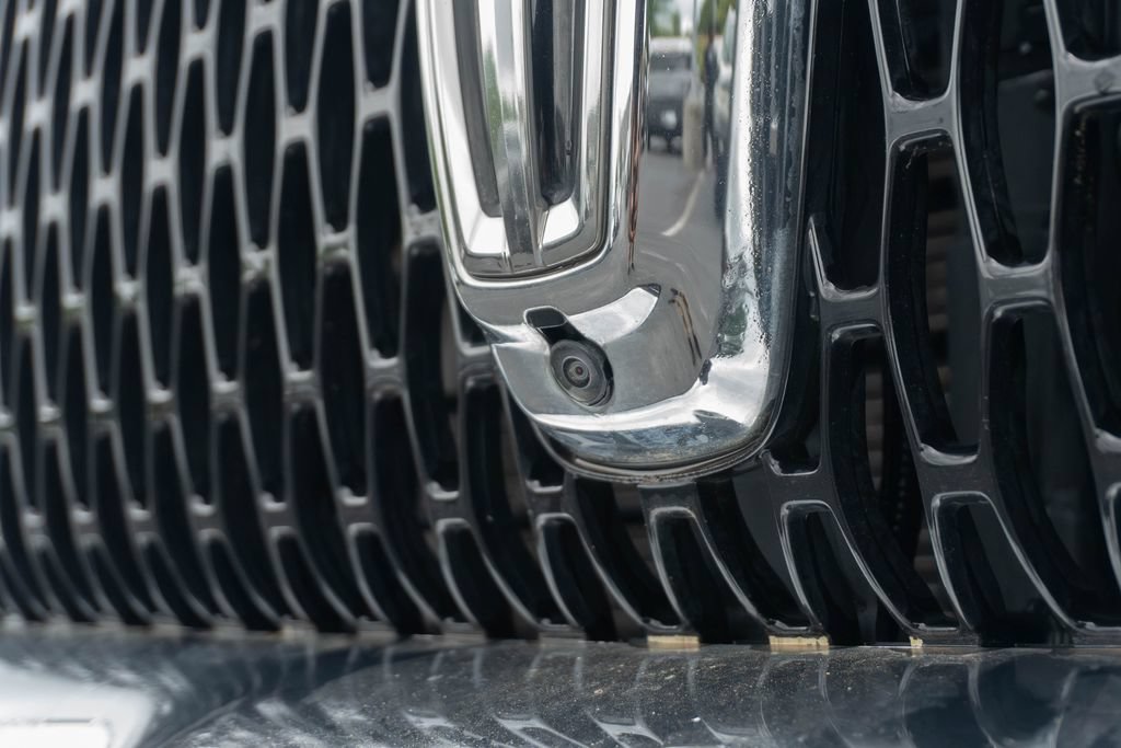 Used 2022 Lincoln Navigator L Reserve RWD image 7