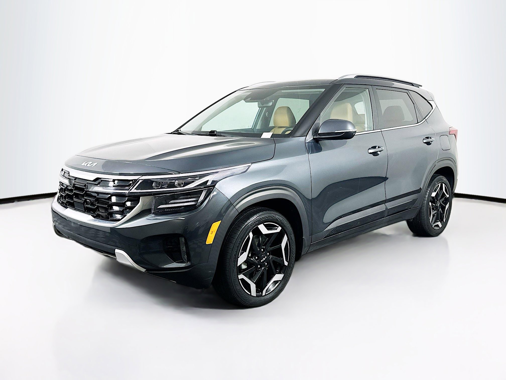 Used 2024 Kia Seltos SX image 3