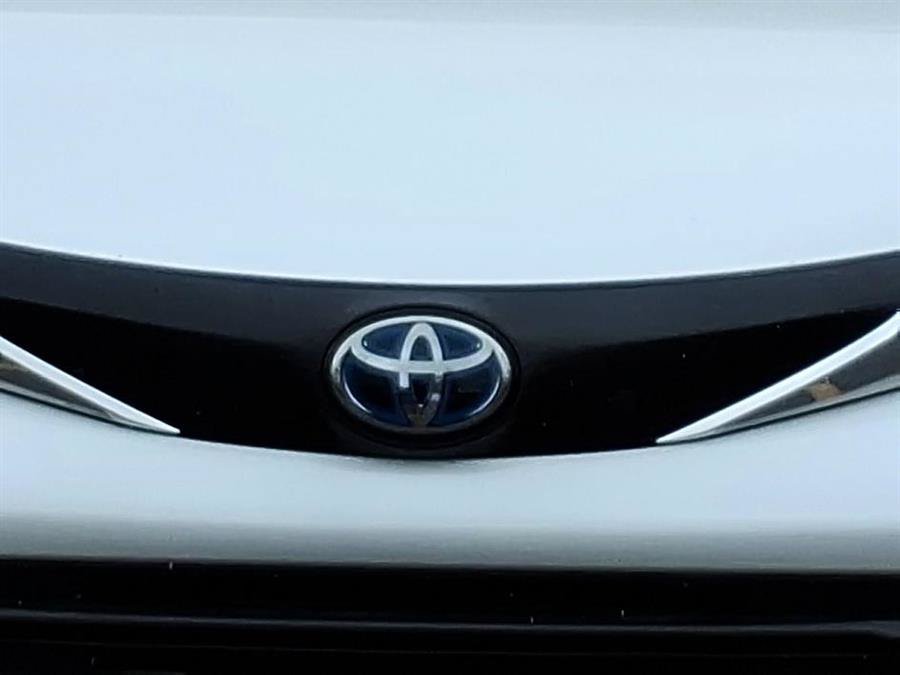 Used 2024 Toyota Sienna XLE w/ XLE Plus Package AWD/4WD image 15