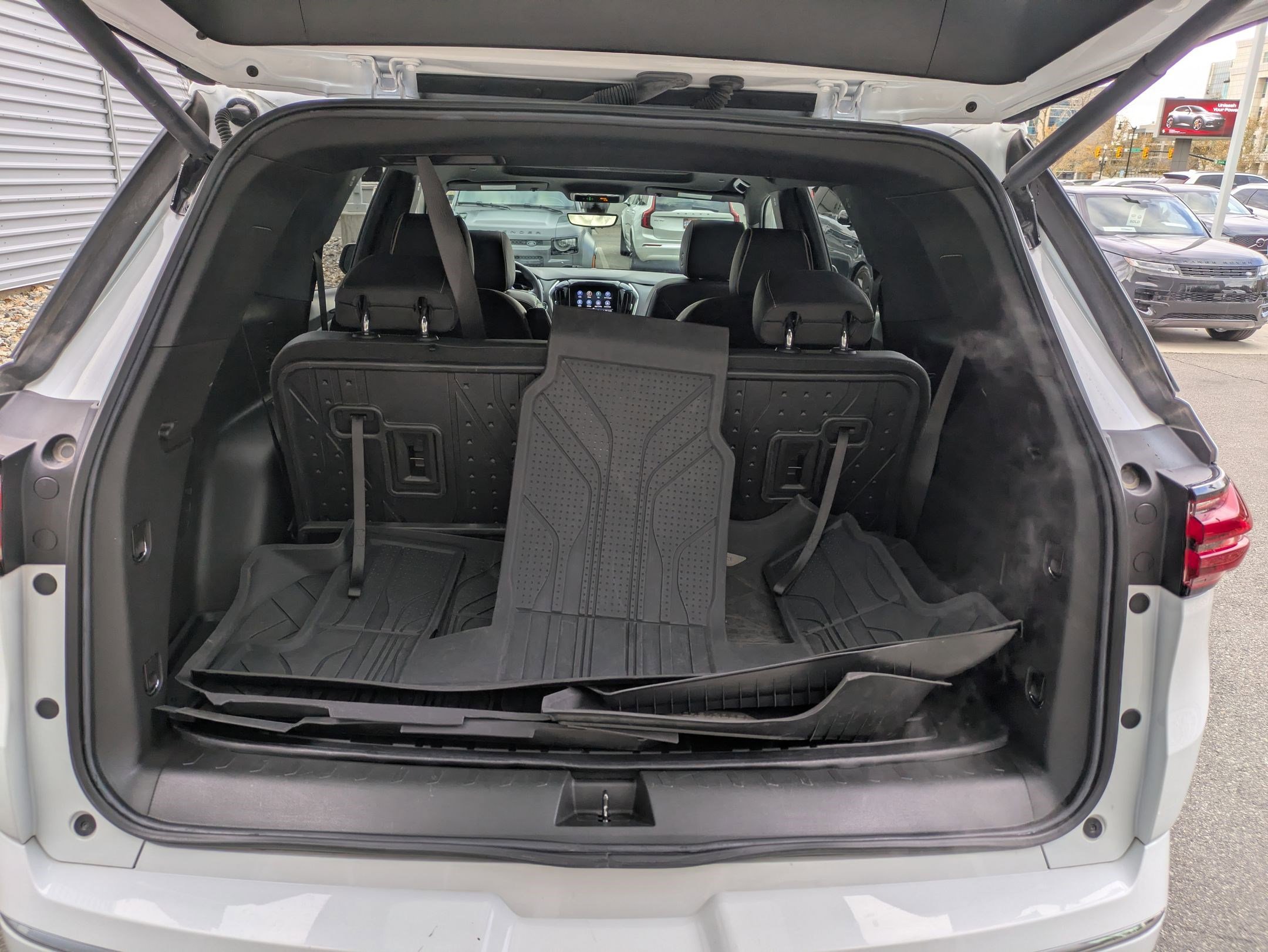 Used 2022 Chevrolet Traverse Premier w/ LPO, Floor Liner Package image 33