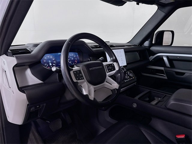 Certified 2022 Land Rover Defender 110 X-Dynamic HSE image 9
