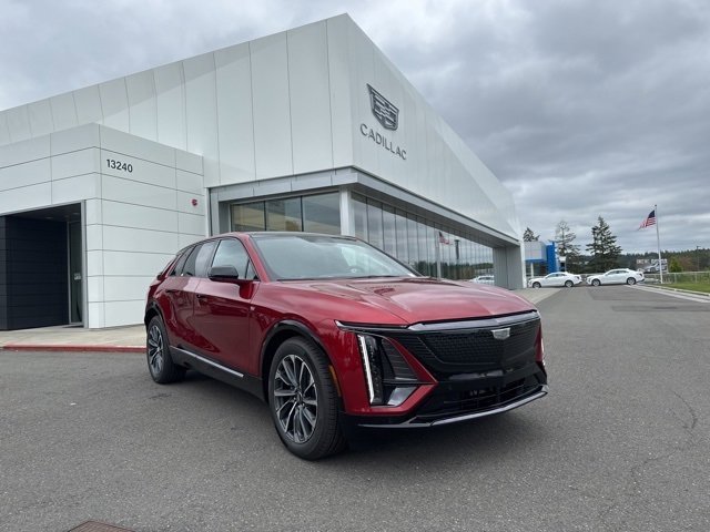 New 2025 Cadillac Lyriq Sport image 9