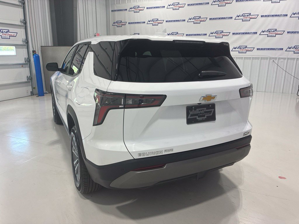 Used 2026 Chevrolet Equinox LT AWD/4WD image 4