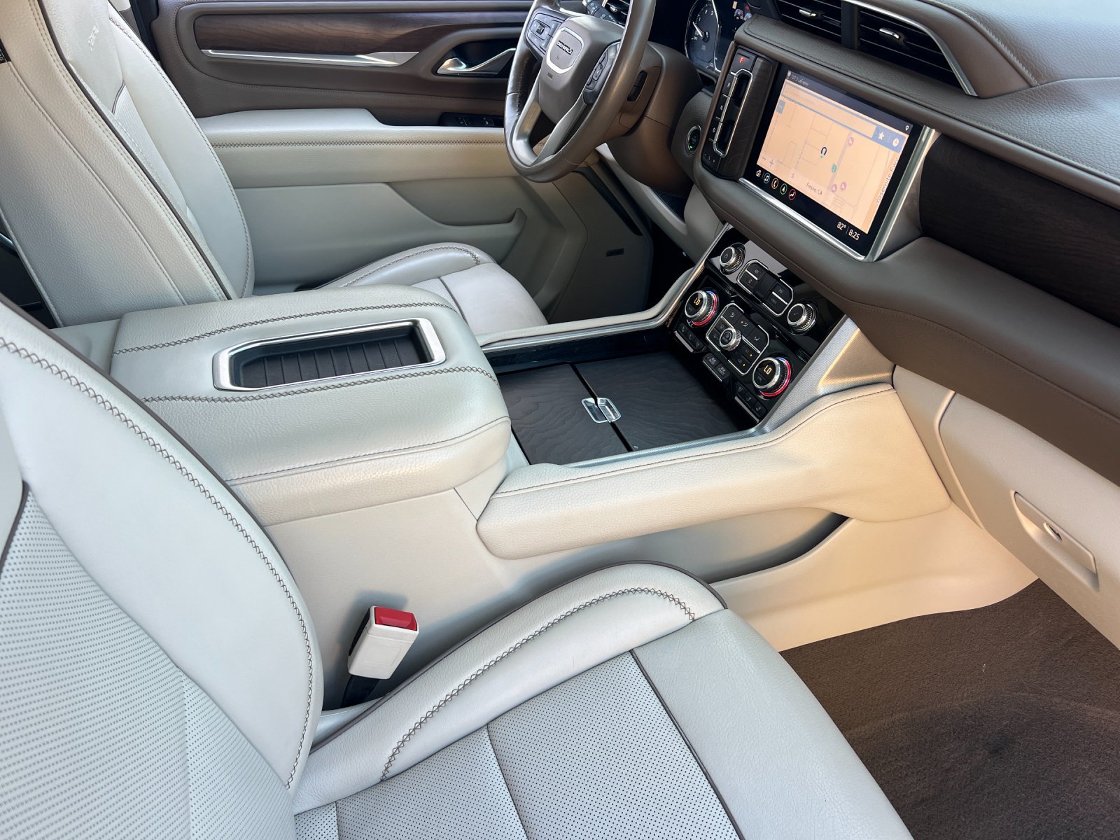 Used 2021 GMC Yukon Denali RWD image 17