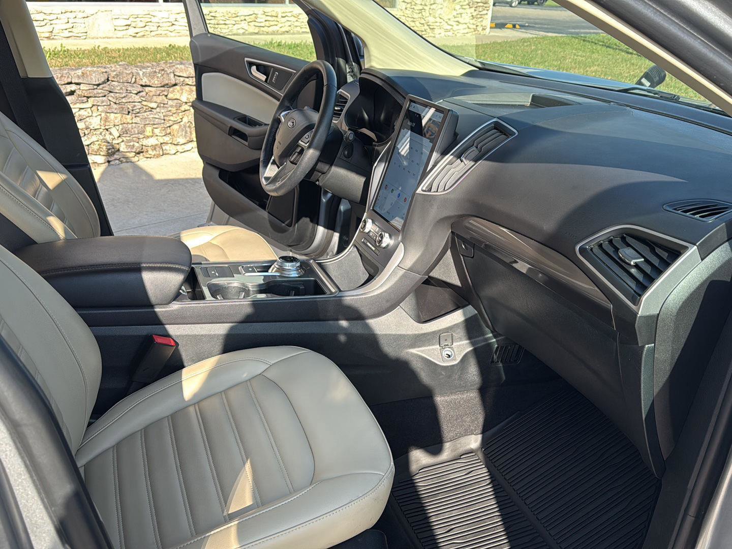 Used 2024 Ford Edge SEL w/ Convenience Package image 32