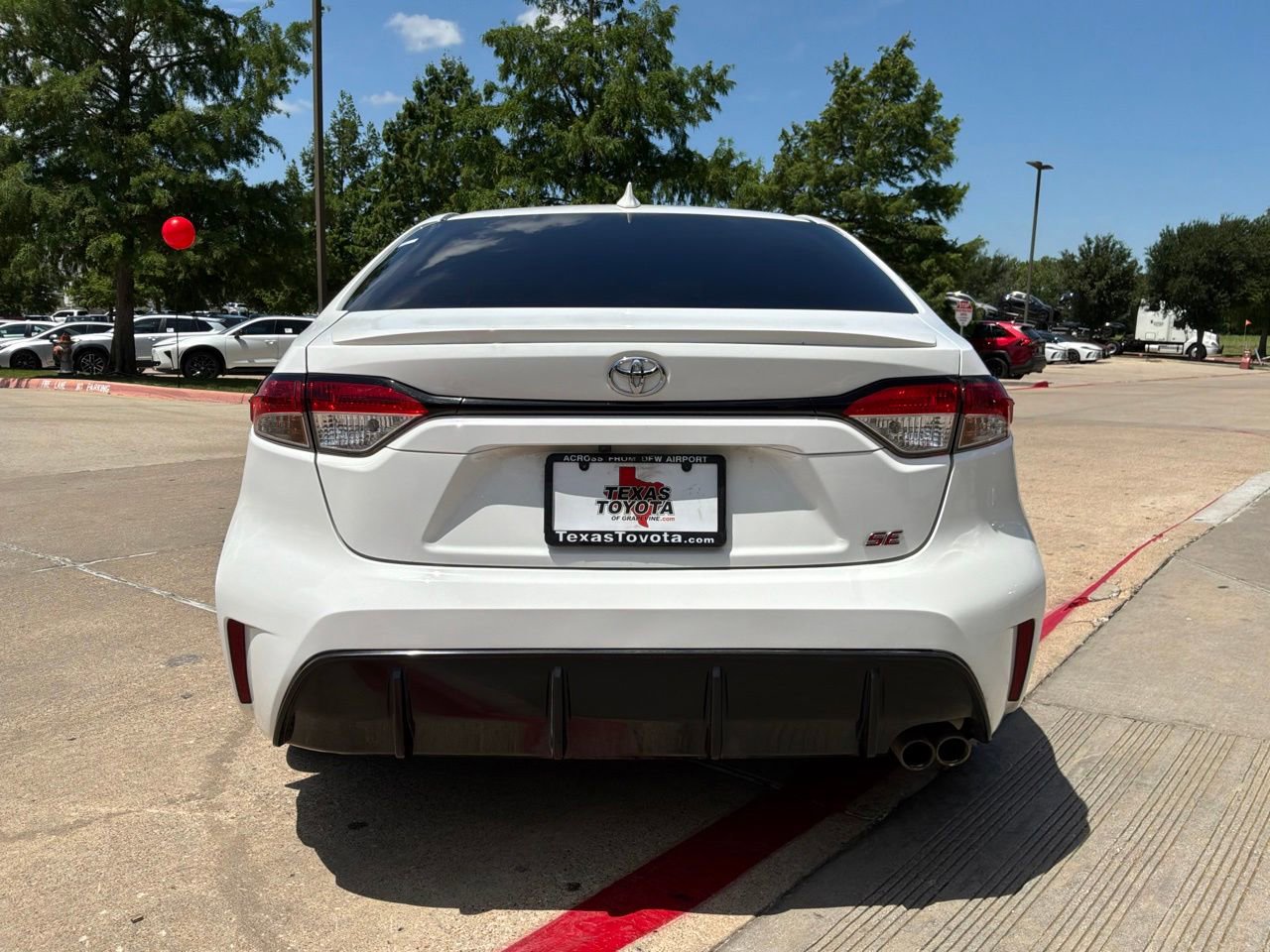 Used 2023 Toyota Corolla SE FWD image 7