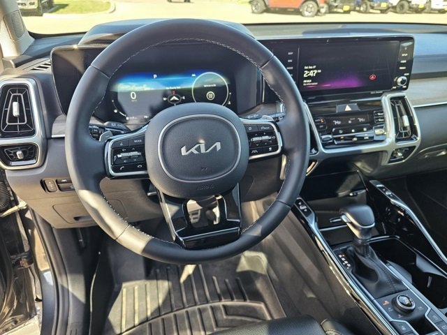 Used 2023 Kia Sorento SX Prestige image 16