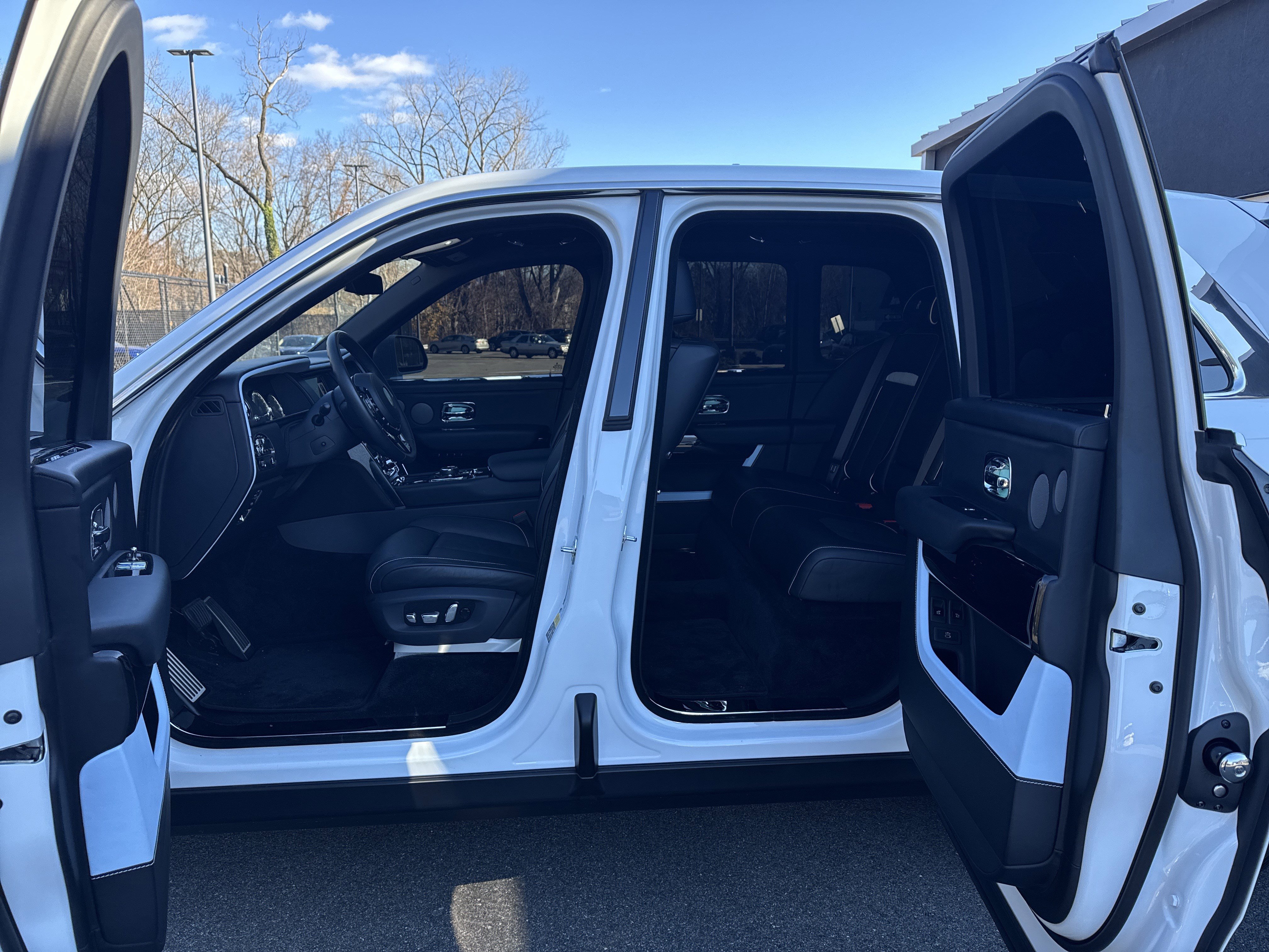 Certified 2022 Rolls-Royce Cullinan image 35