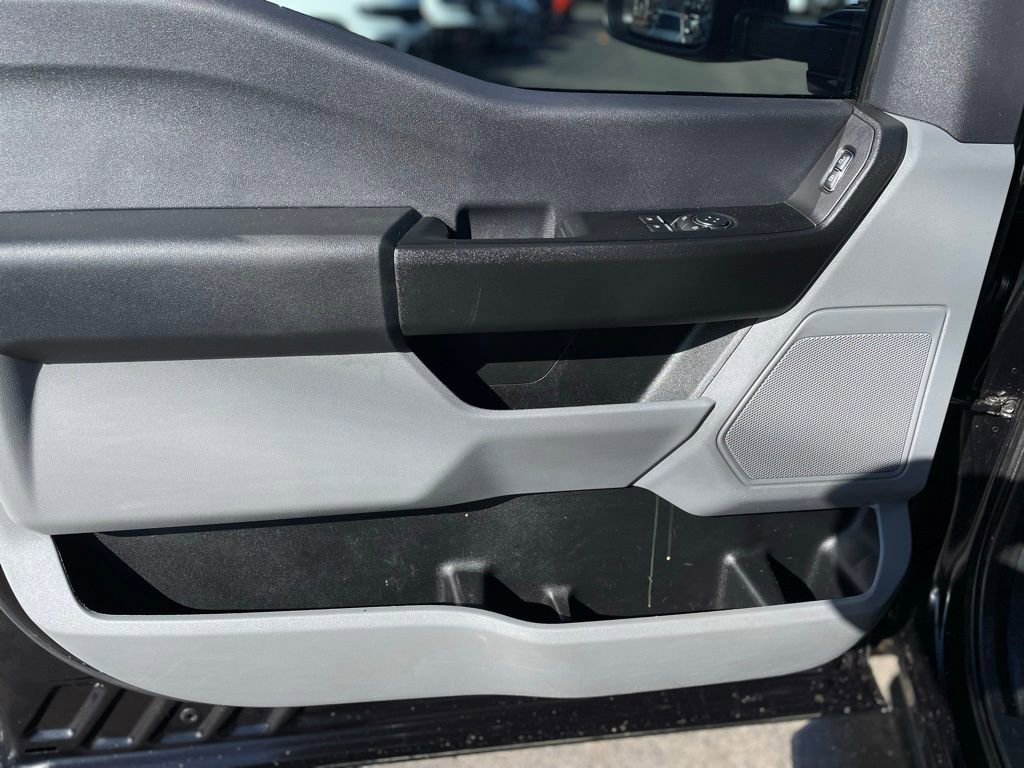 Used 2024 Ford F350 XL w/ Snow Plow Prep Package image 10