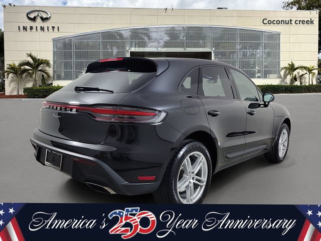 Used 2025 Porsche Macan AWD/4WD image 4