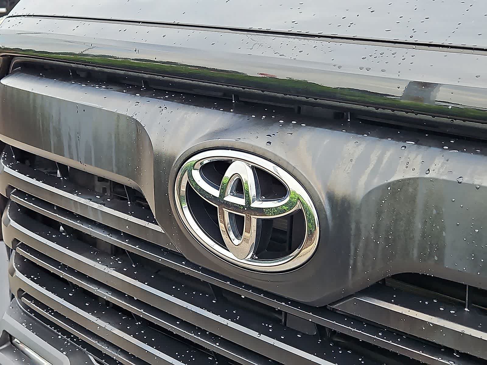 Used 2022 Toyota Tundra SR5 AWD/4WD image 35