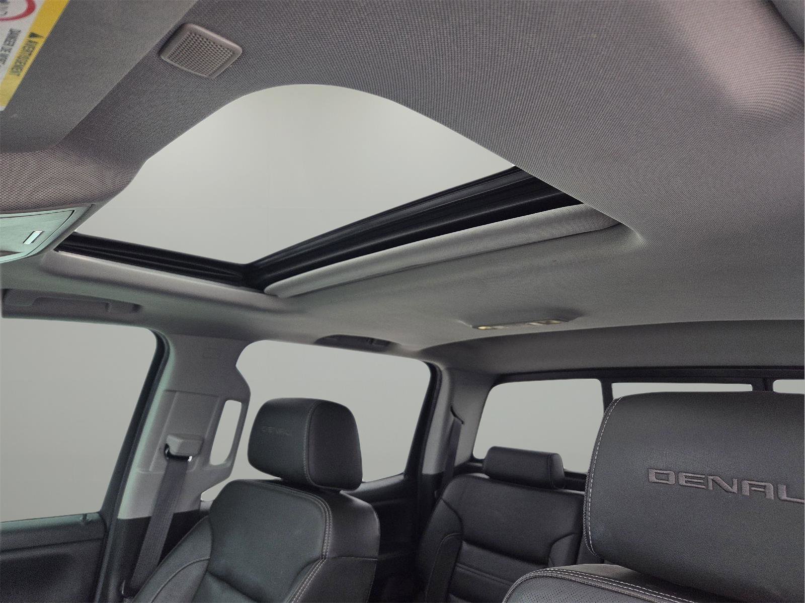 Used 2017 GMC Sierra 2500 Denali w/ Duramax Plus Package image 3