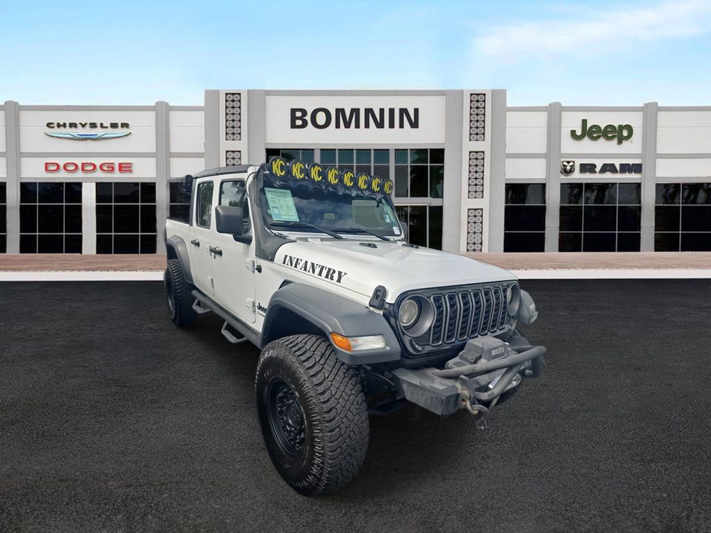 Used 2020 Jeep Gladiator Sport w/ Quick Order Package 24S image 2
