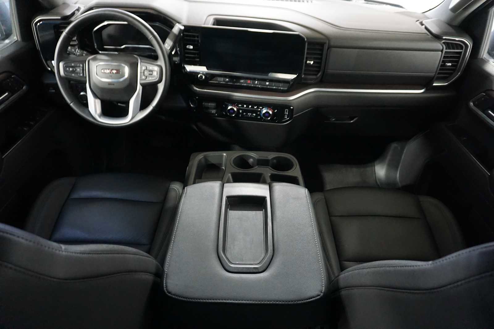 Certified 2025 GMC Sierra 1500 SLT image 19