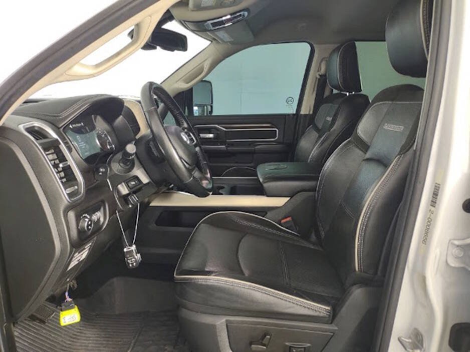 Used 2023 RAM 2500 Laramie AWD/4WD image 12
