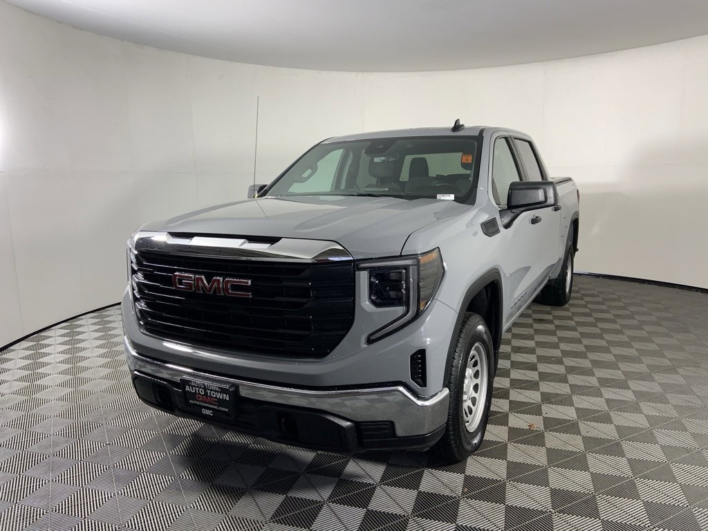 Used 2025 GMC Sierra 1500 Pro w/ Convenience Package image 5
