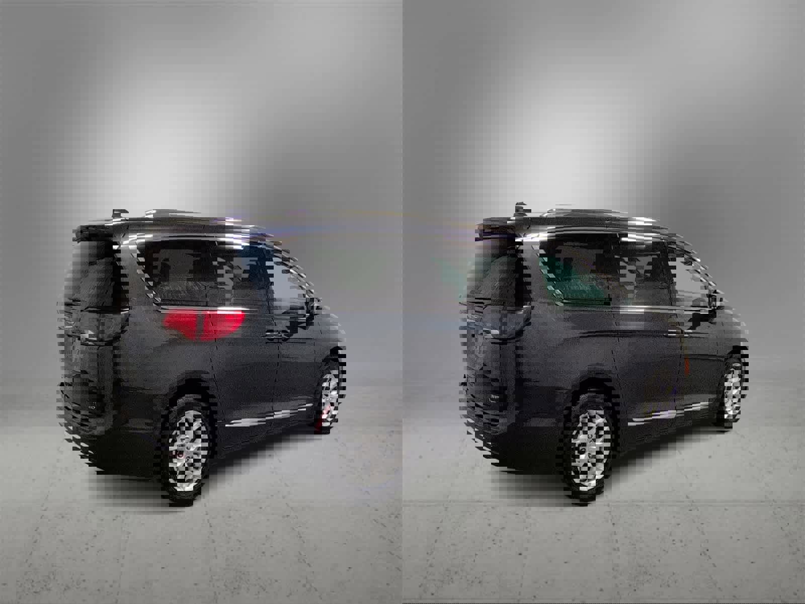 Certified 2020 Chrysler Pacifica Limited image 8