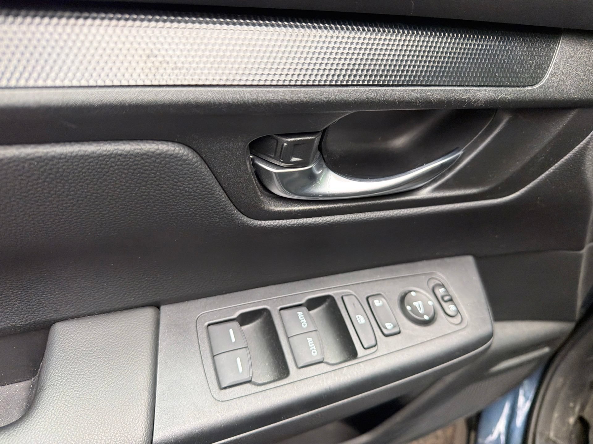 Used 2024 Honda CR-V EX image 11