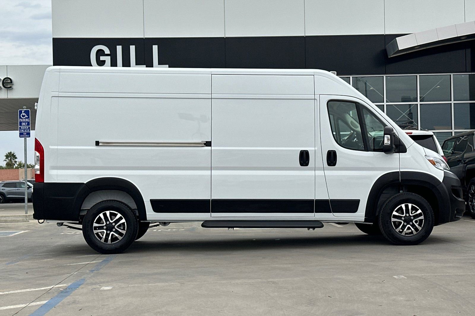 New 2026 RAM ProMaster 2500 w/ Quick Order Package 22G SLT image 8