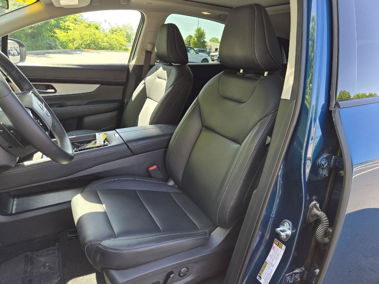 Used 2025 Nissan Murano SL w/ Cargo Package AWD/4WD image 13