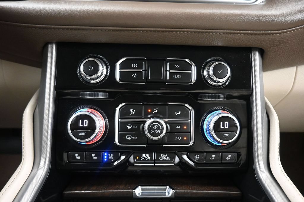 Used 2023 GMC Yukon XL Denali AWD/4WD image 28