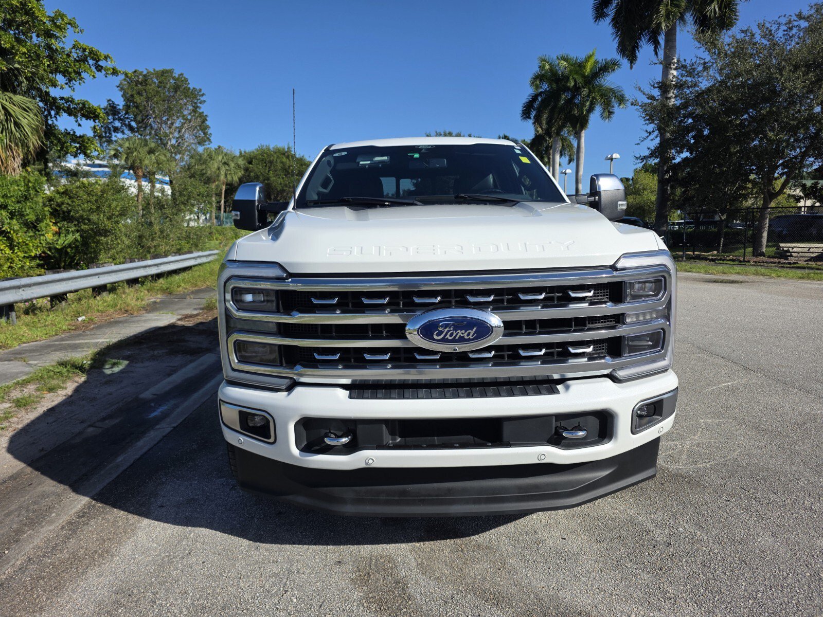 Used 2024 Ford F250 Platinum AWD/4WD image 8