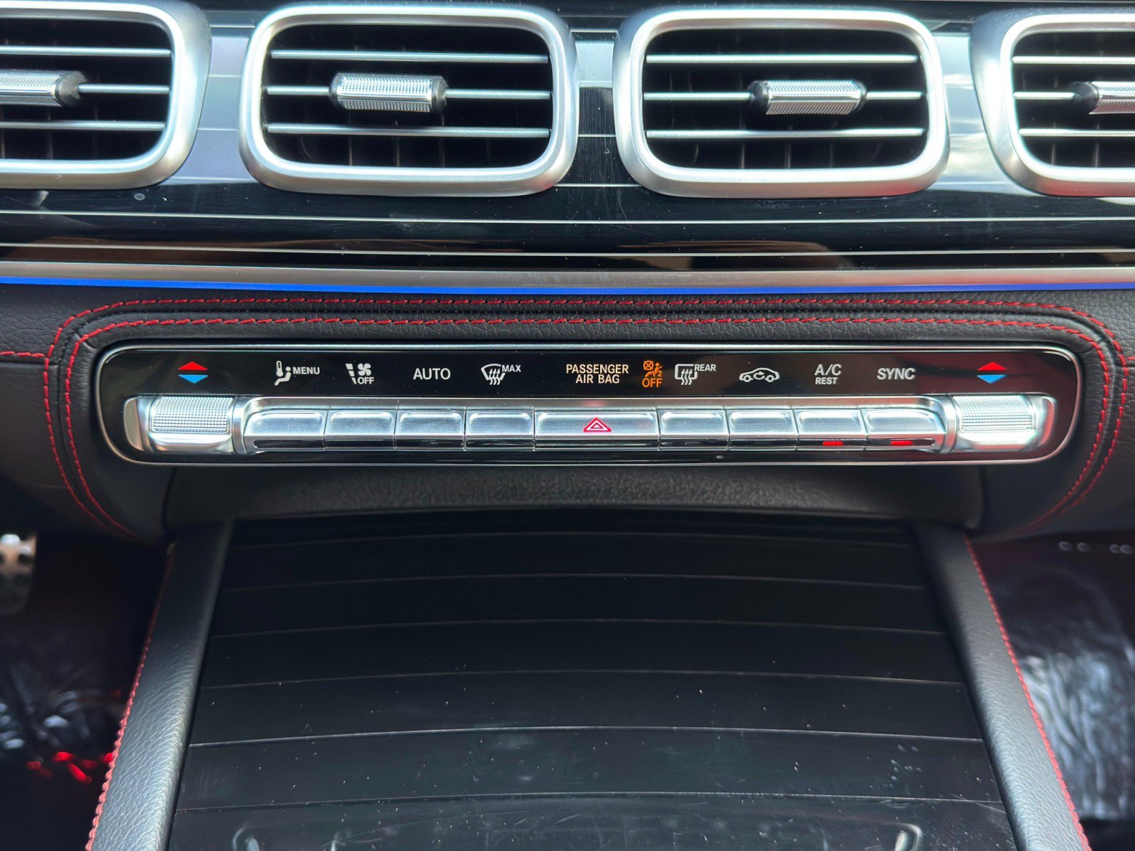 Used 2024 Mercedes-Benz GLE 53 AMG 4MATIC Coupe image 37