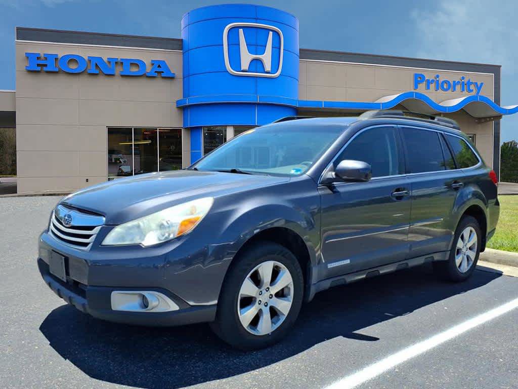 Used 2012 Subaru Outback 3.6R Limited w/ Moonroof Pkg AWD/4WD image 1